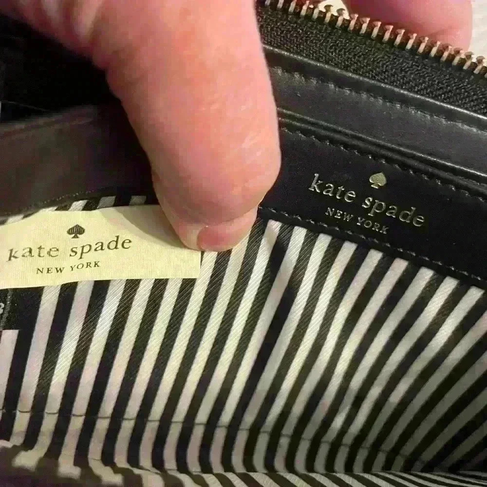 Kate Spade Wallet - Picture 4 of 5